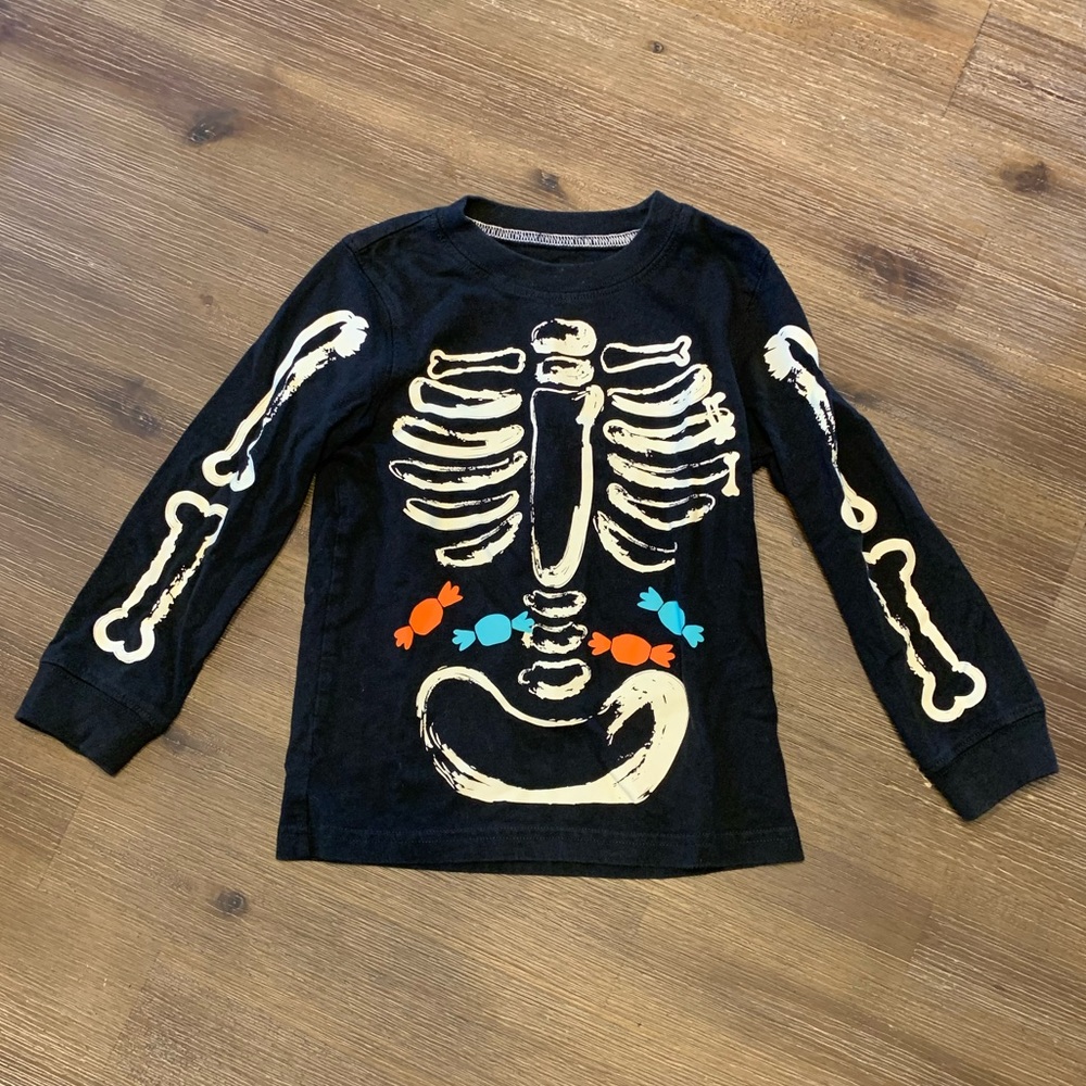 🟡EUC🟡 Carter’s Skeleton with Candy Glow in Dark Halloween T-Shirt - Size 4T